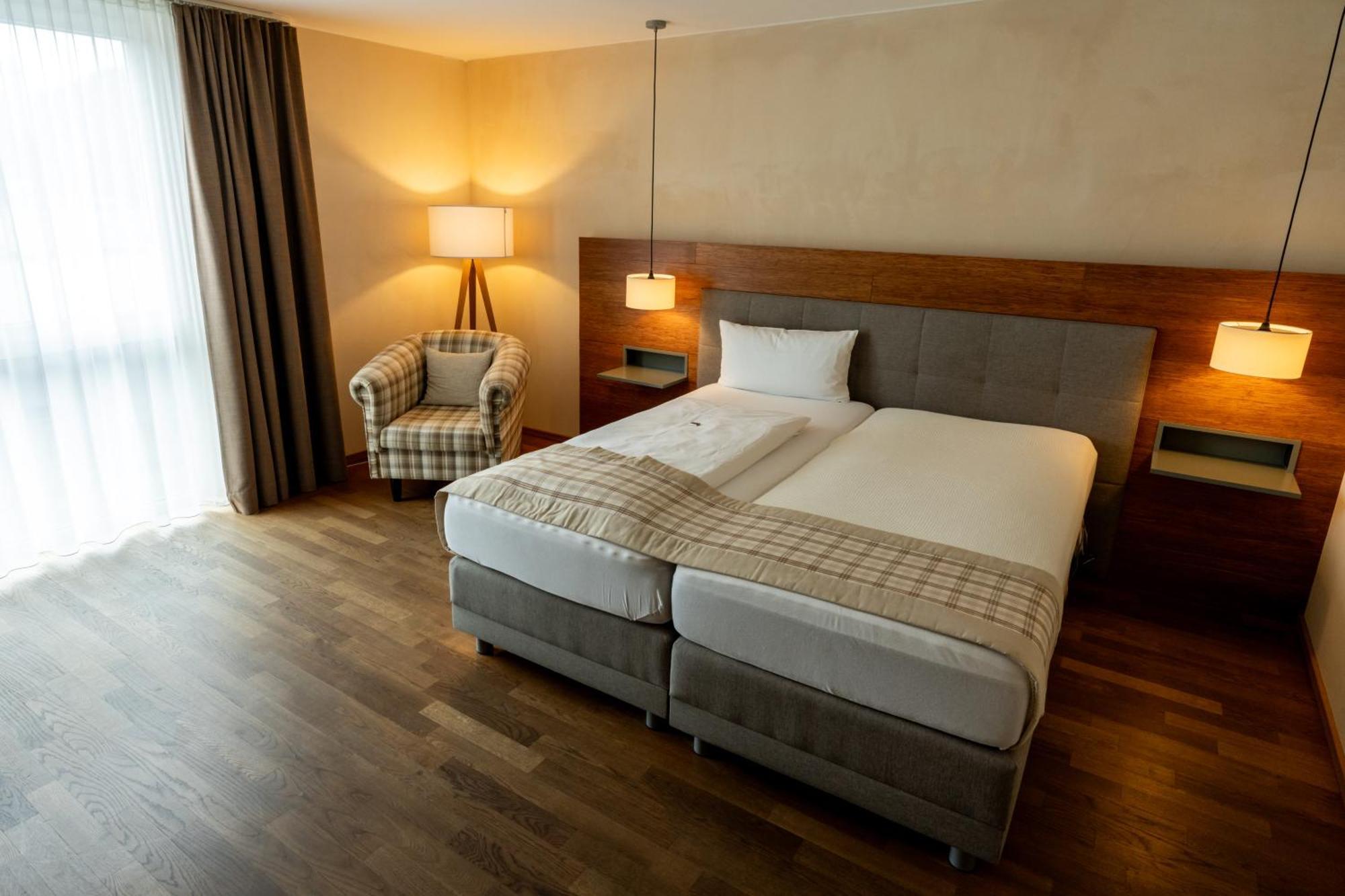 Restaurant Hotel Zum Storchen Waldkirch Buitenkant foto